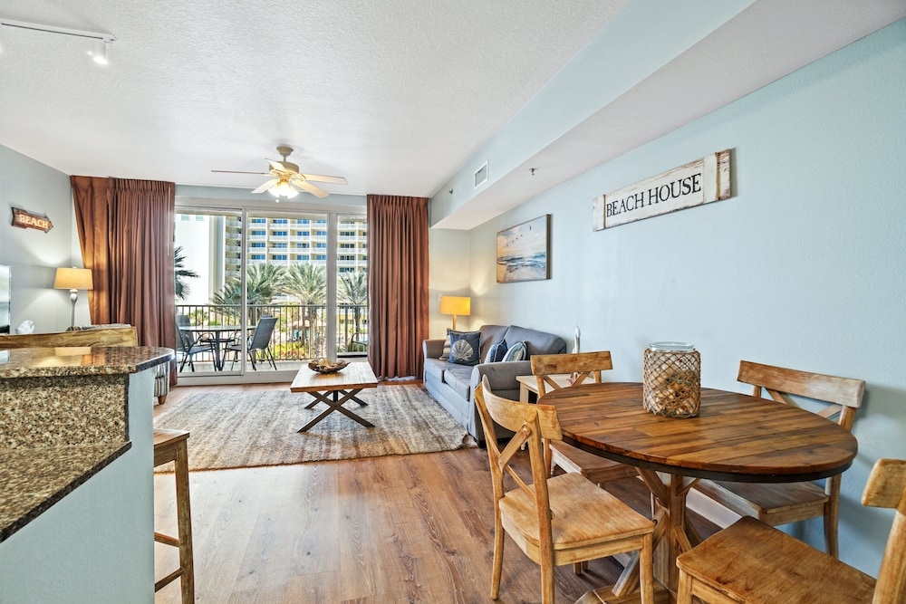 객실 내 식사 공간