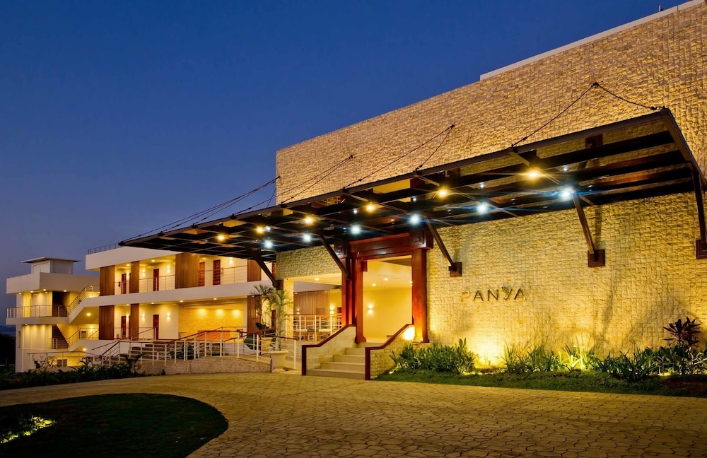 숙박 시설 입구