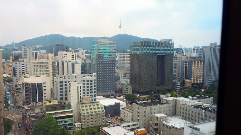 숙박 시설에서 보는 시내 전망