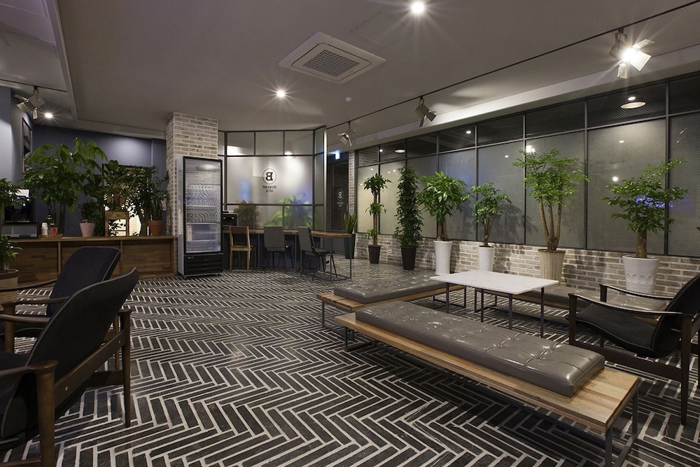 로비 좌석 공간