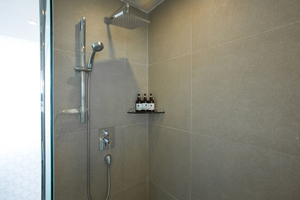 욕실 샤워