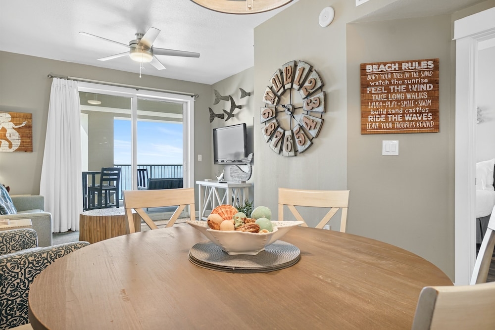 객실 내 식사 공간