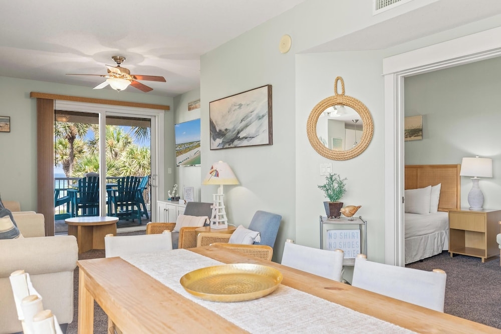 객실 내 식사 공간