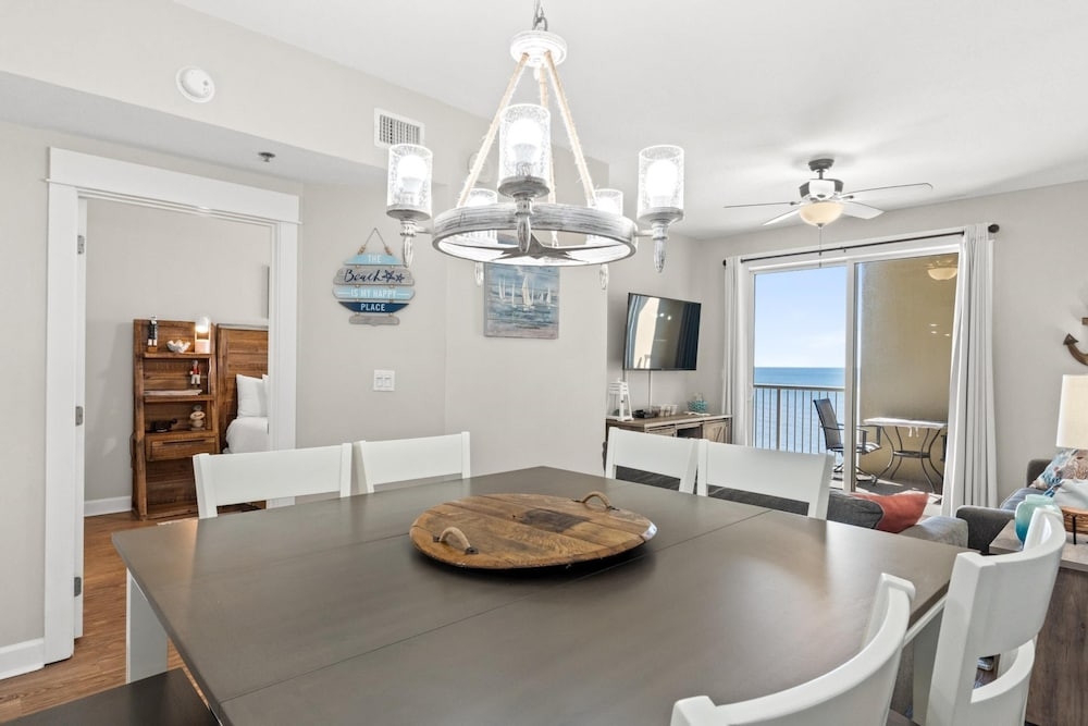 객실 내 식사 공간