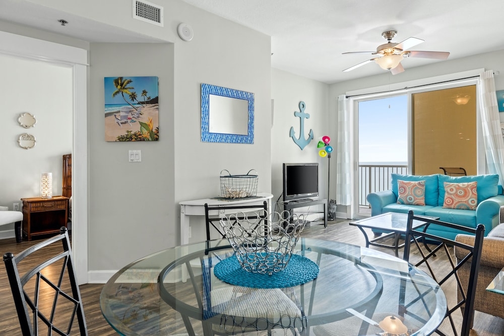 객실 내 식사 공간