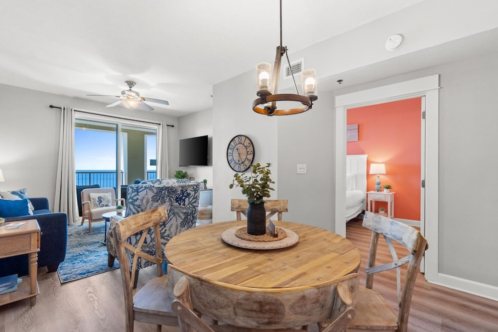 객실 내 식사 공간