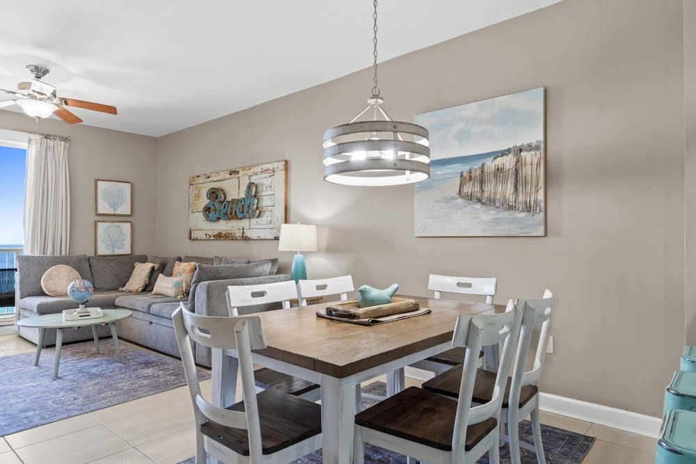 객실 내 식사 공간