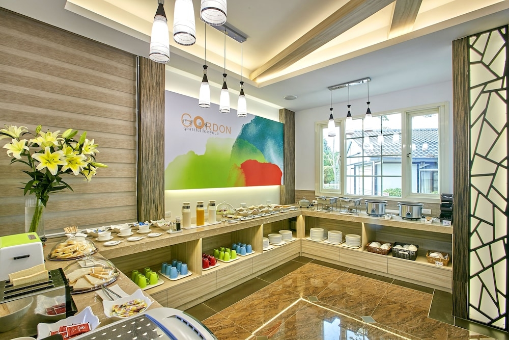 뷔페 아침 식사