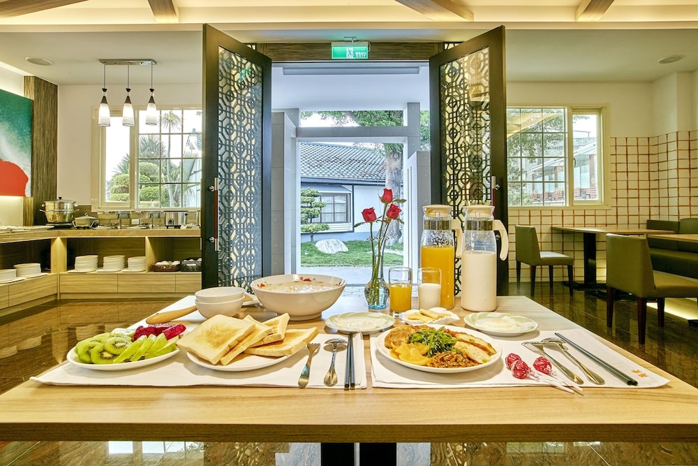 뷔페 아침 식사