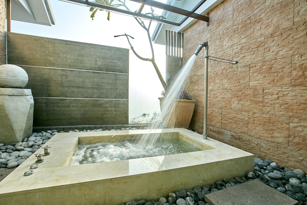 전용 스파 욕조