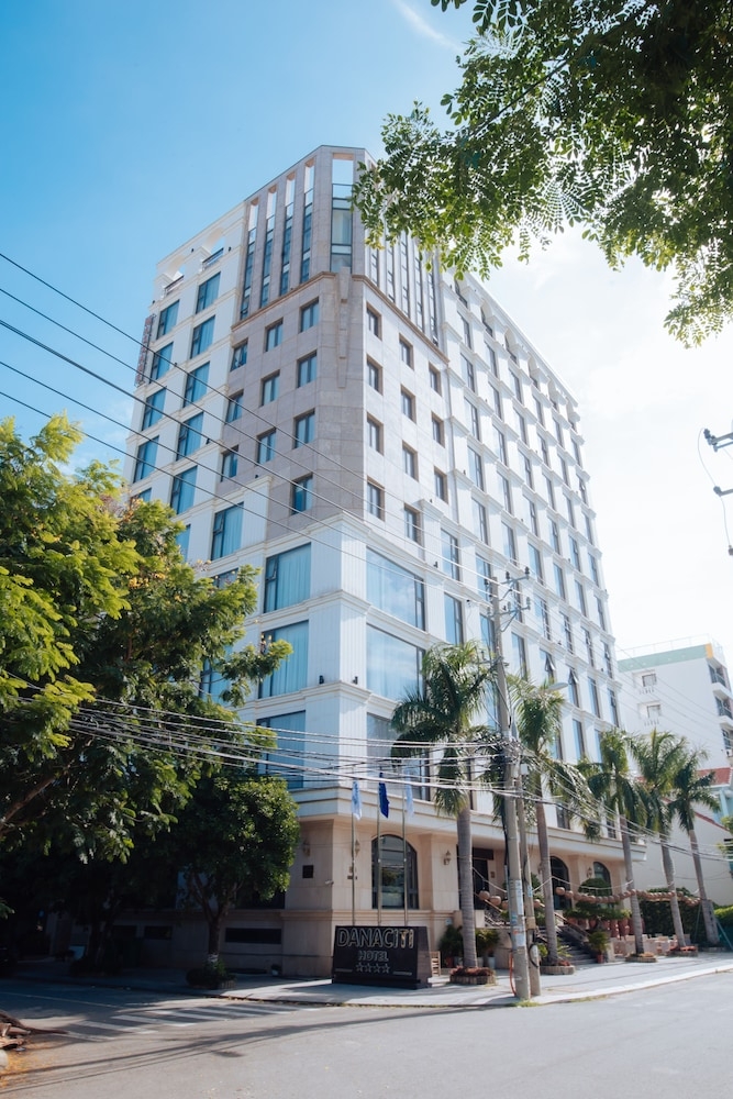 숙박 시설 정면