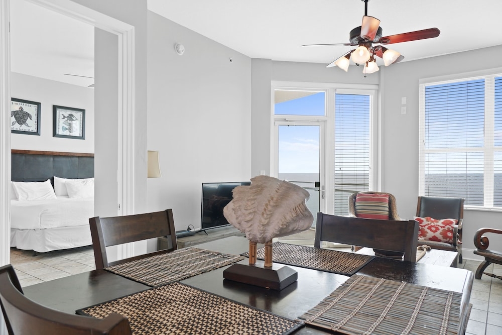 객실 내 식사 공간