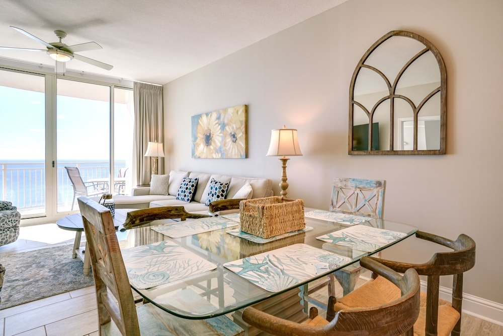 객실 내 식사 공간