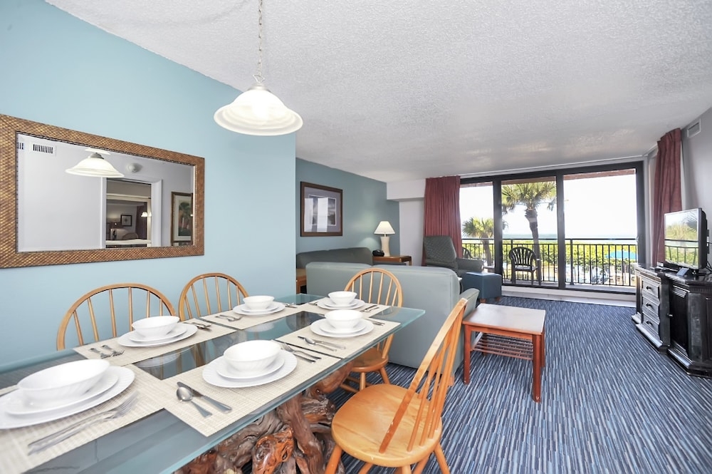 객실 내 식사 공간