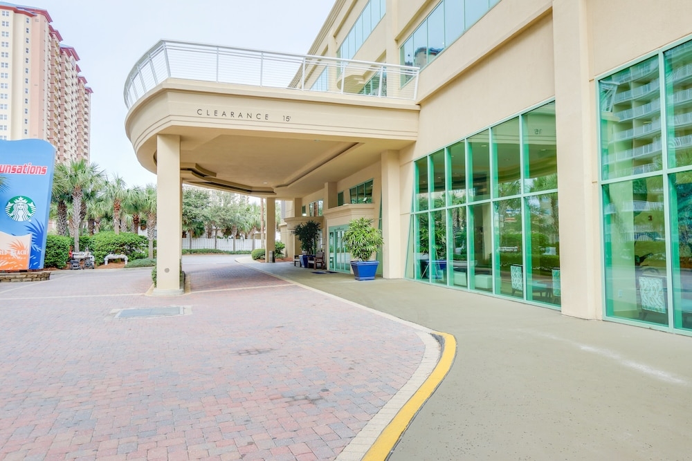 숙박 시설 입구