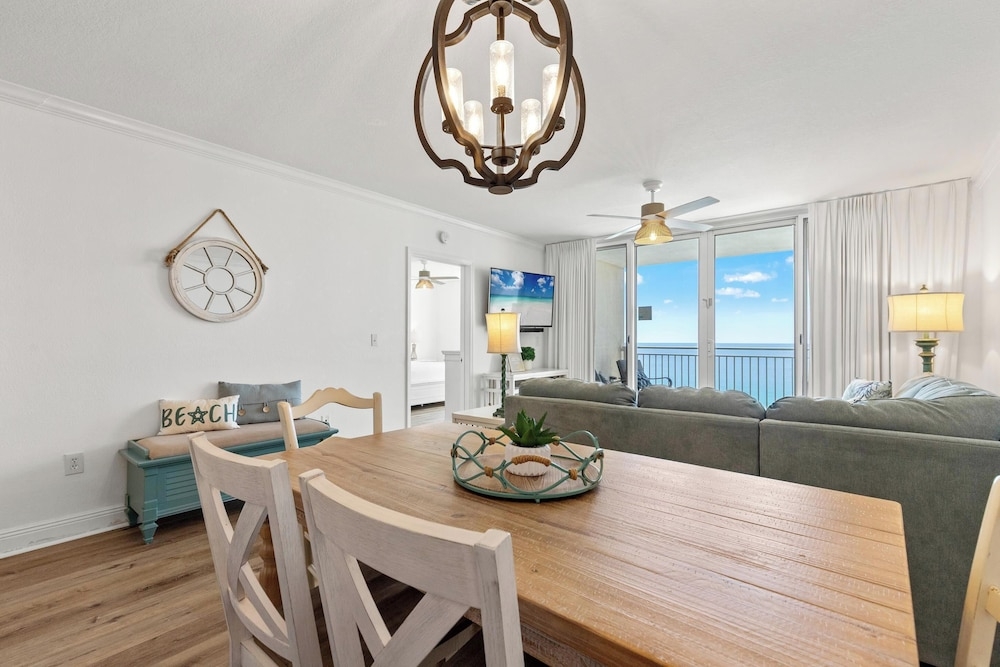 객실 내 식사 공간