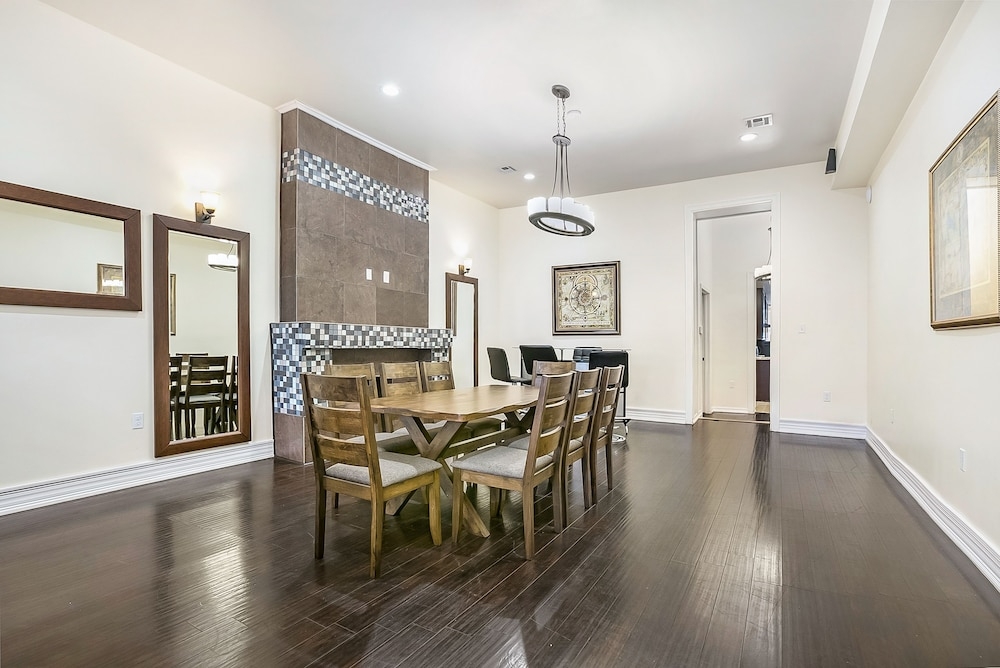 객실 내 식사 공간