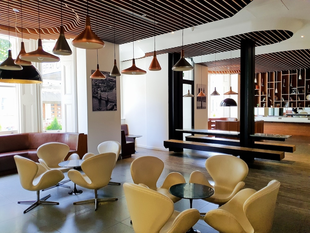 로비 좌석 공간