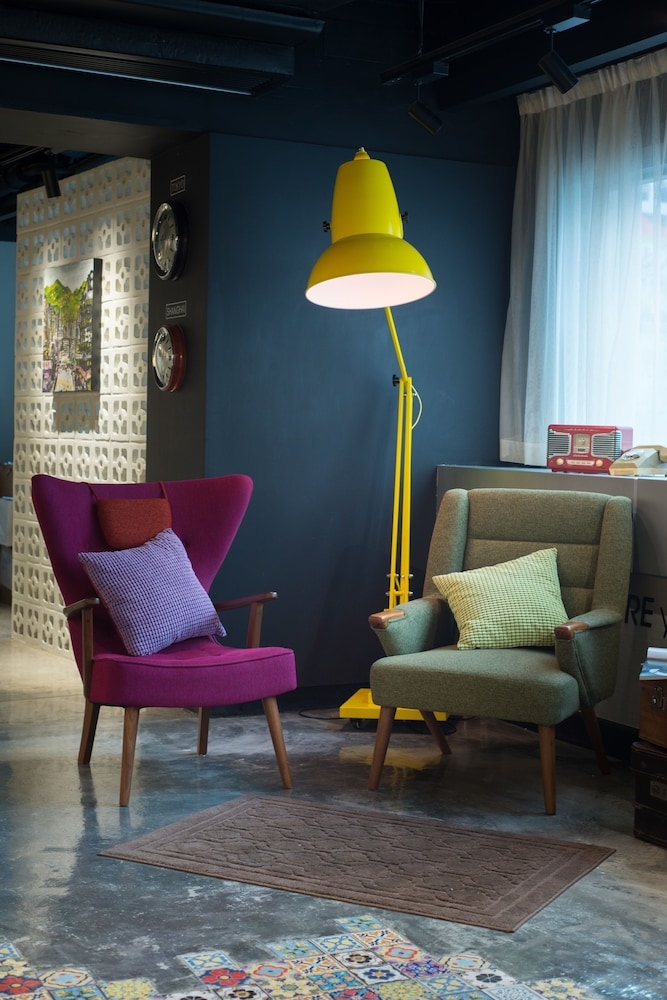 로비 좌석 공간