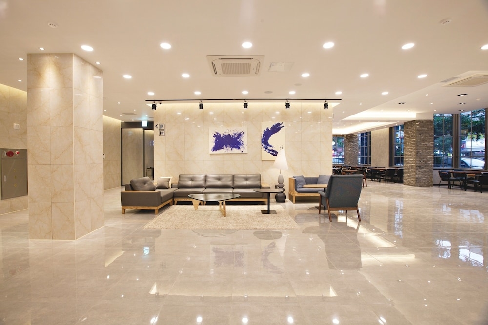 로비 좌석 공간