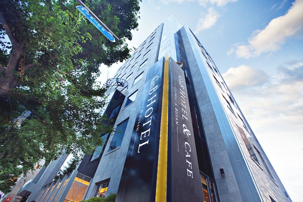 숙박 시설 정면