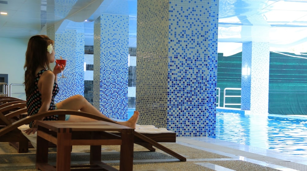 실내/야외 수영장