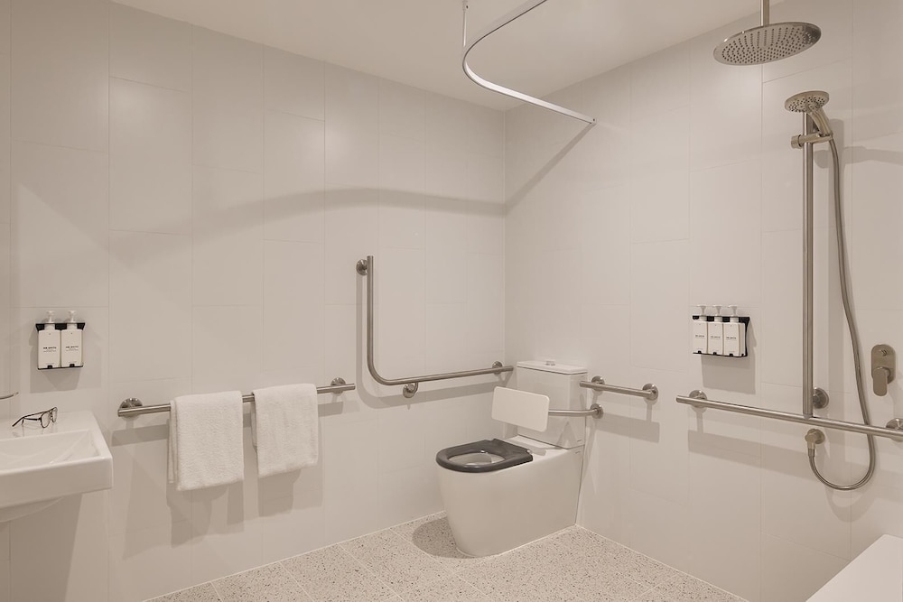 장애인 지원 욕실