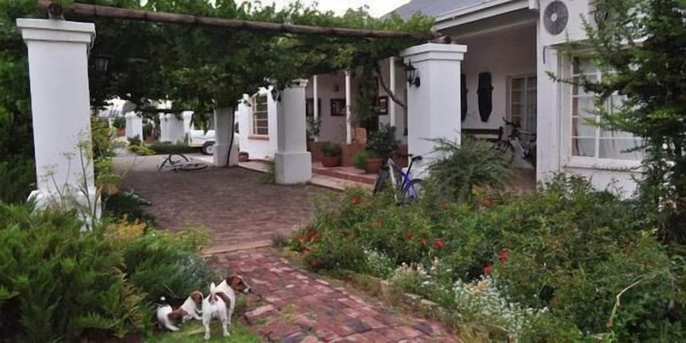 숙박 시설 정면