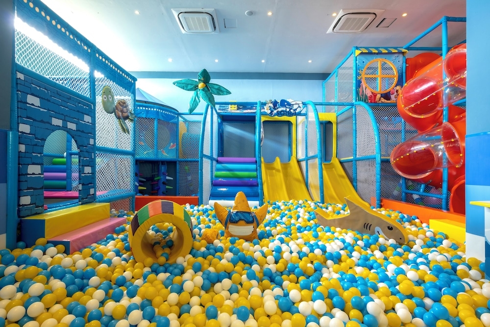 어린이 놀이 공간 - 실내