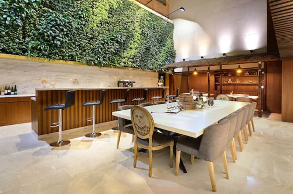 로비 좌석 공간