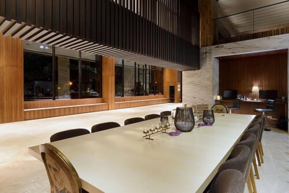 로비 좌석 공간