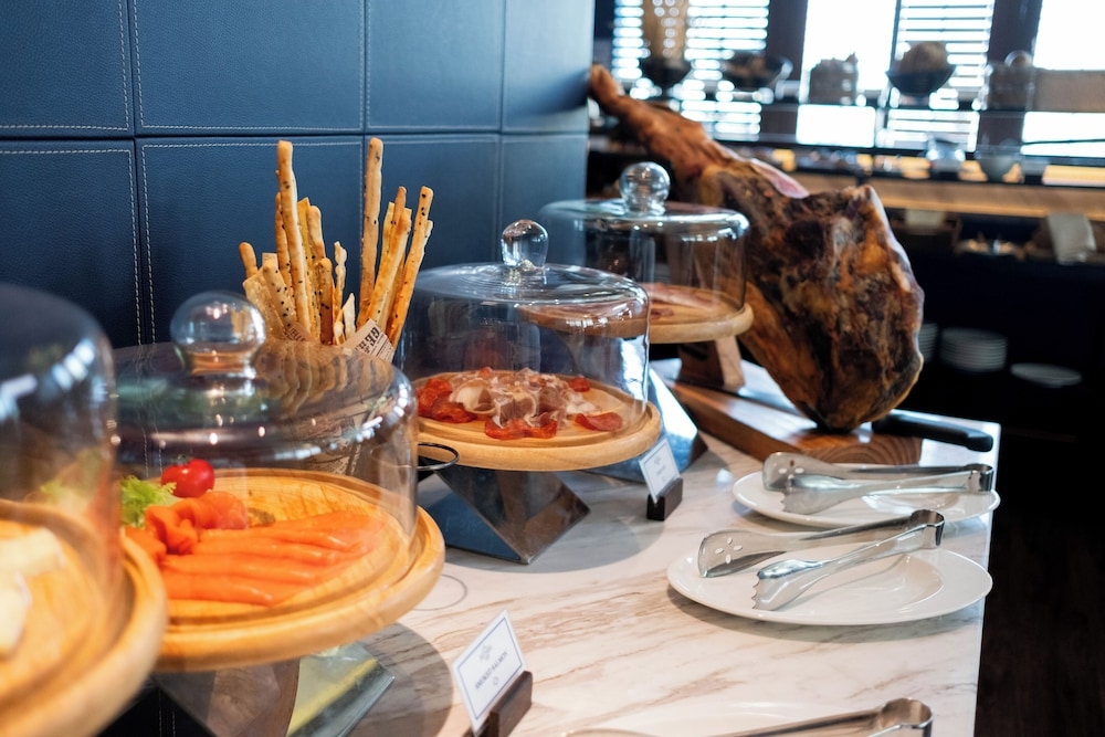 뷔페 아침 식사