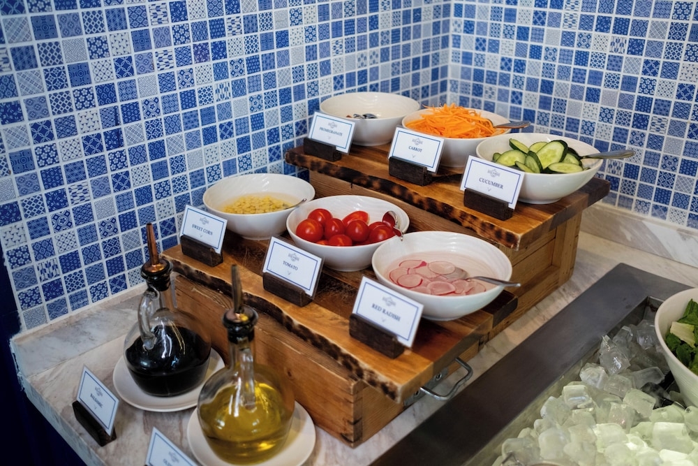 뷔페 아침 식사