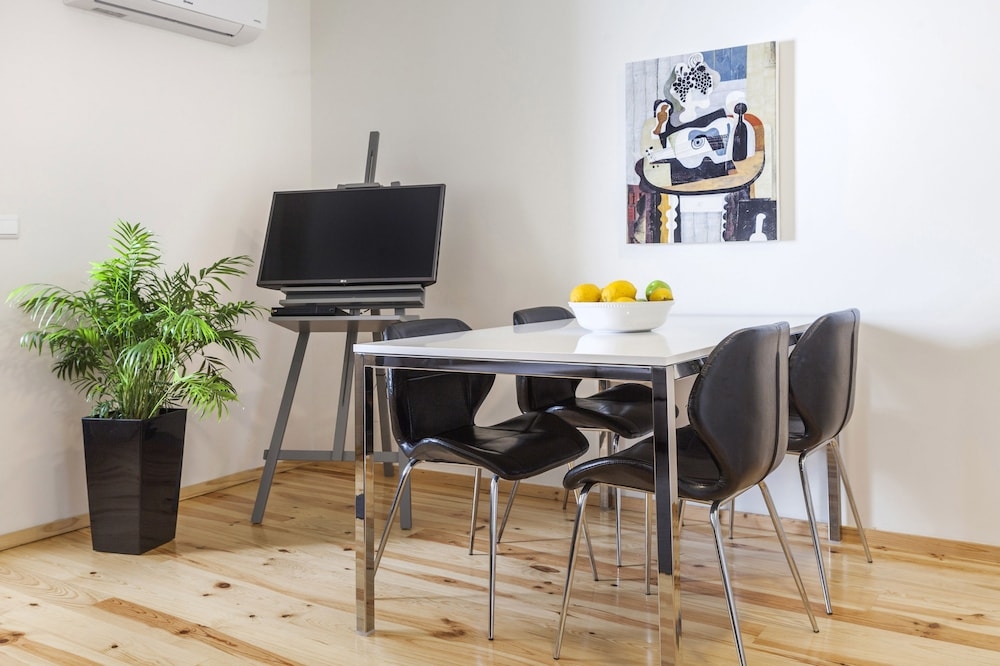 객실 내 식사 공간