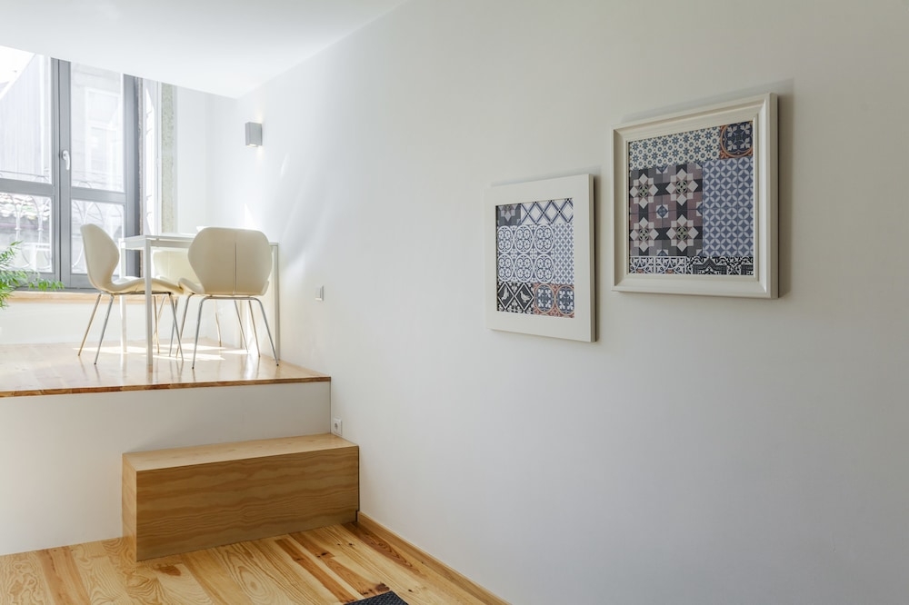 객실 내 식사 공간