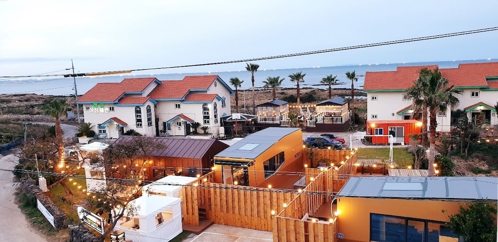 숙박 시설 정면