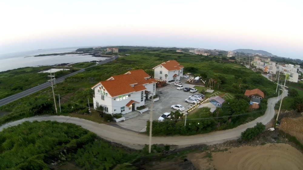 숙박 시설 정면