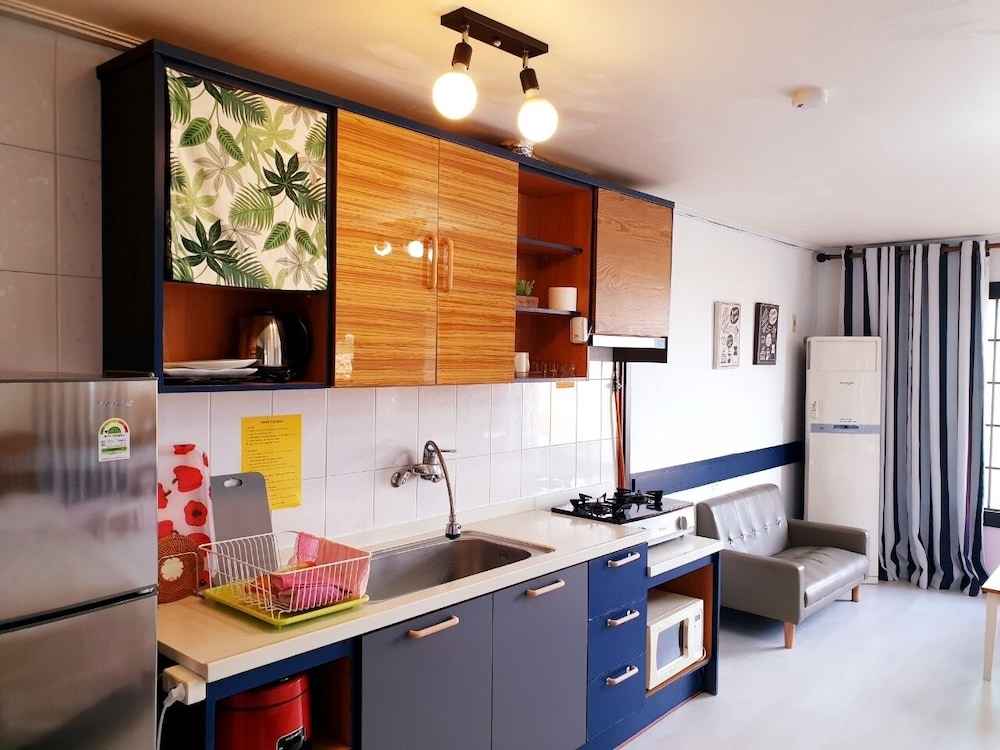 객실 내 식사 공간