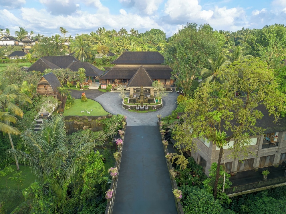 숙박 시설 정면