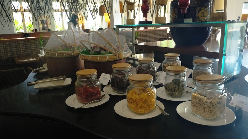 뷔페 아침 식사