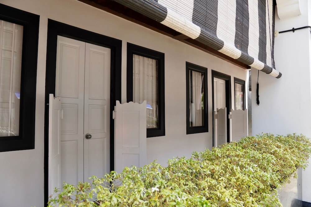 숙박 시설 정면