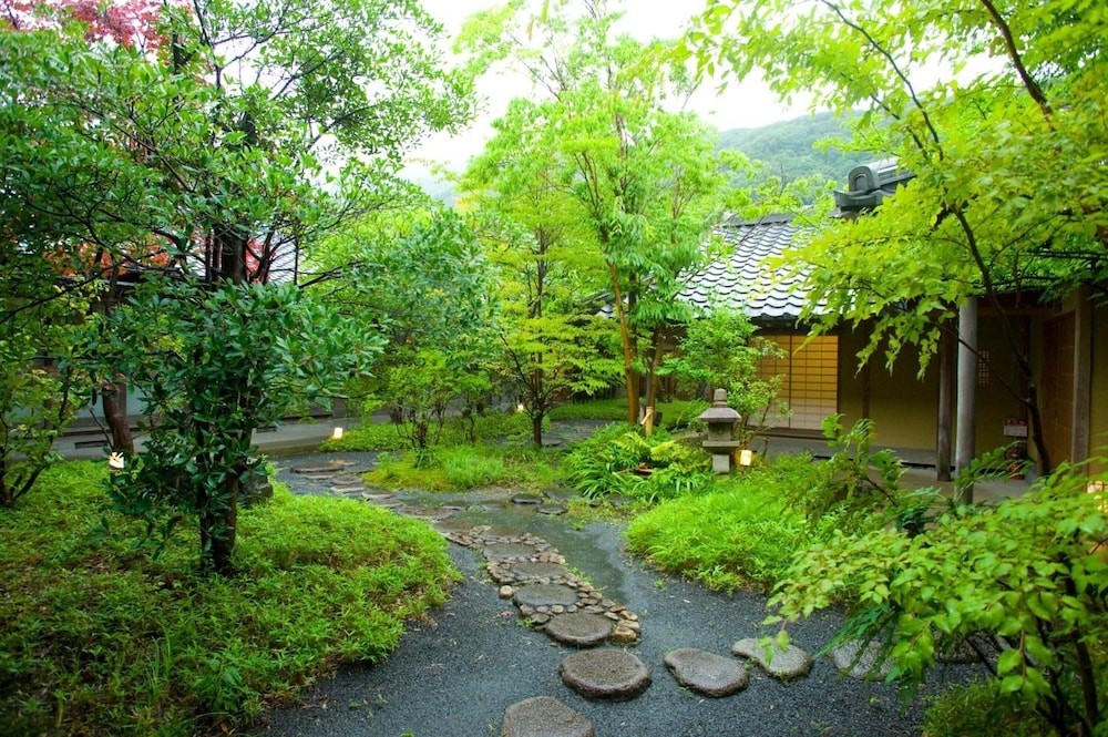 숙박 시설 구내