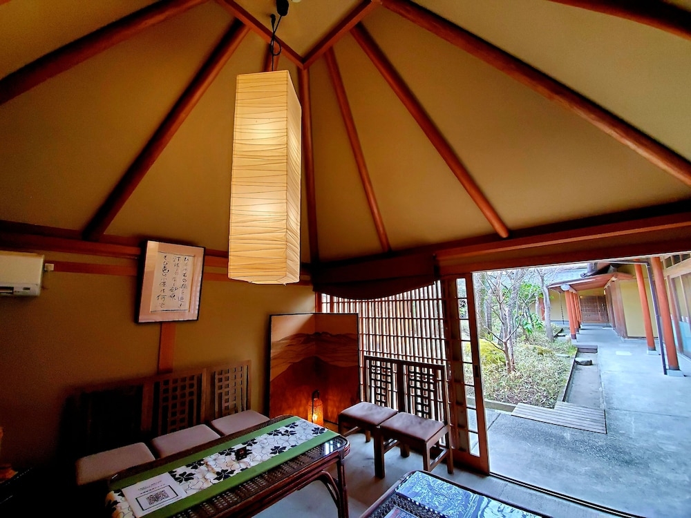 숙박 시설 구내