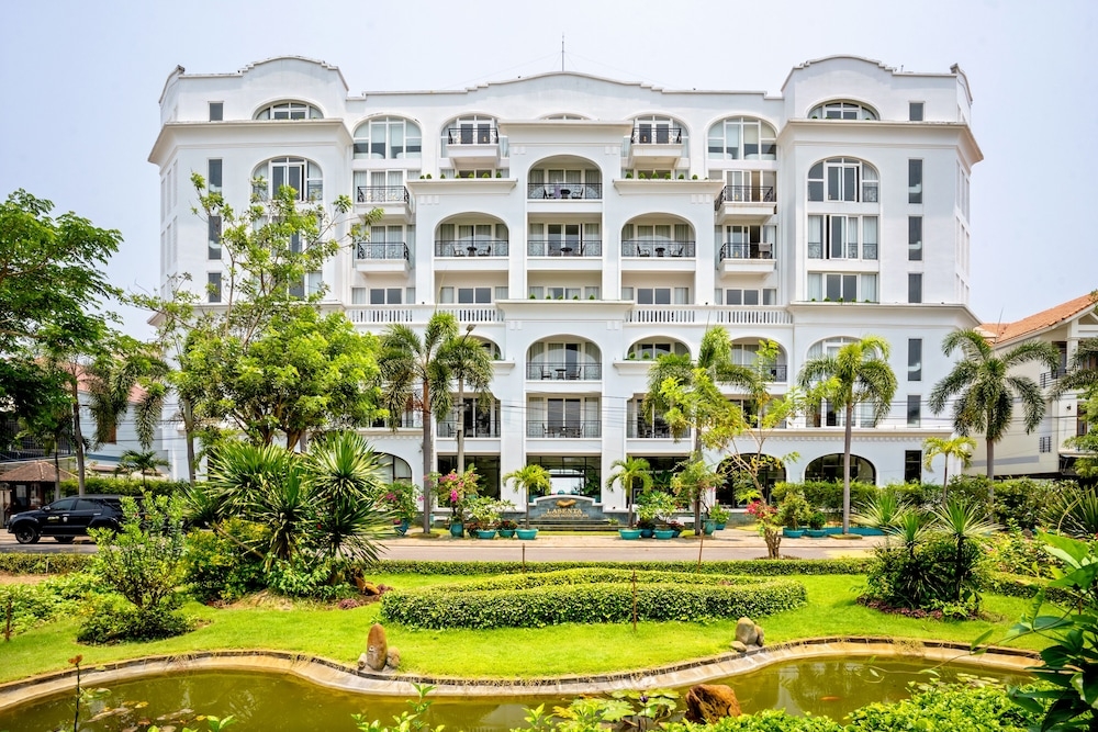 숙박 시설 정면