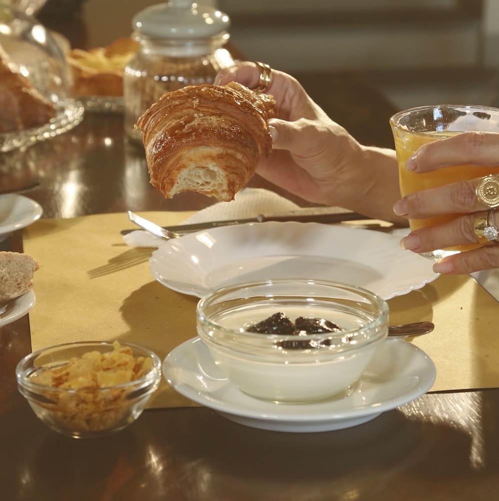 뷔페 아침 식사