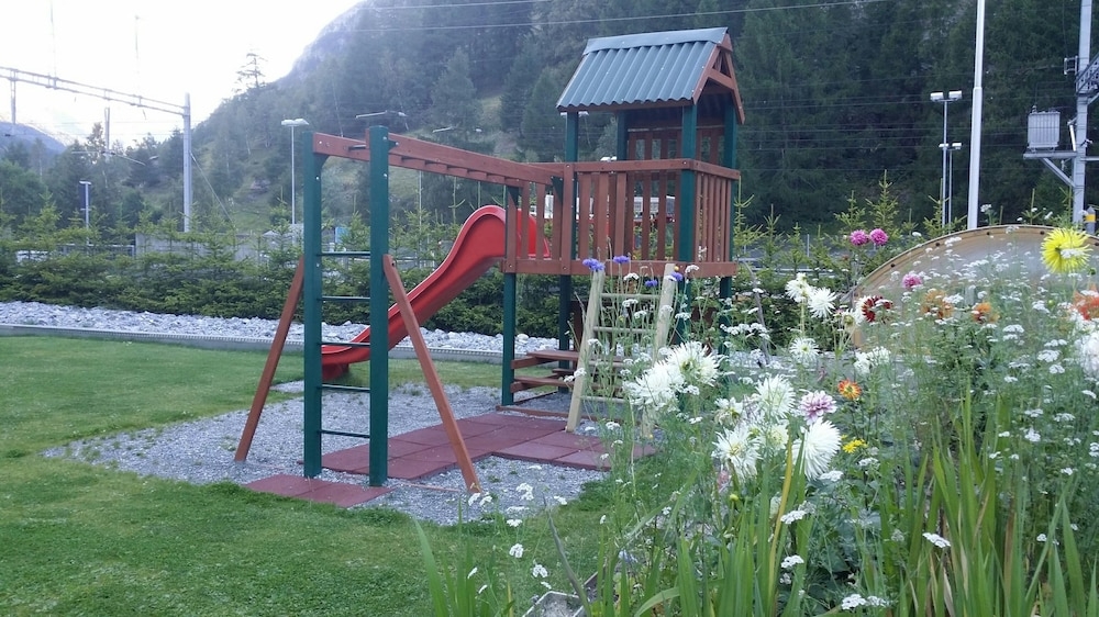 어린이 놀이 공간 - 야외