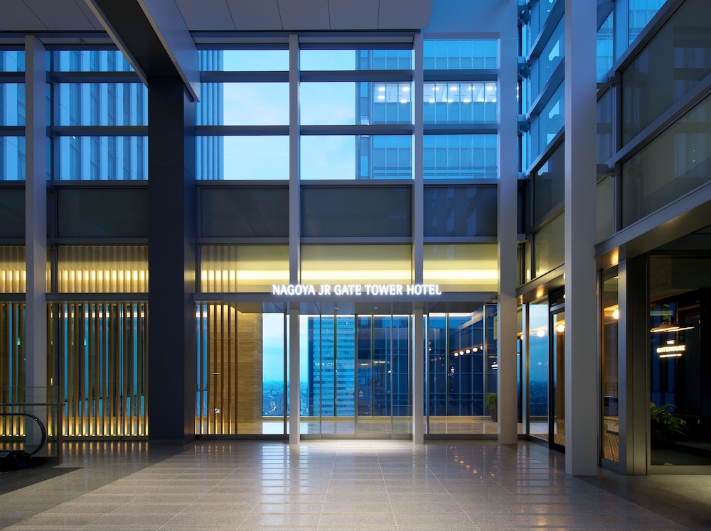 숙박 시설 입구