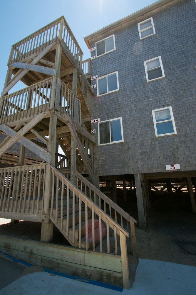 숙박 시설 구내