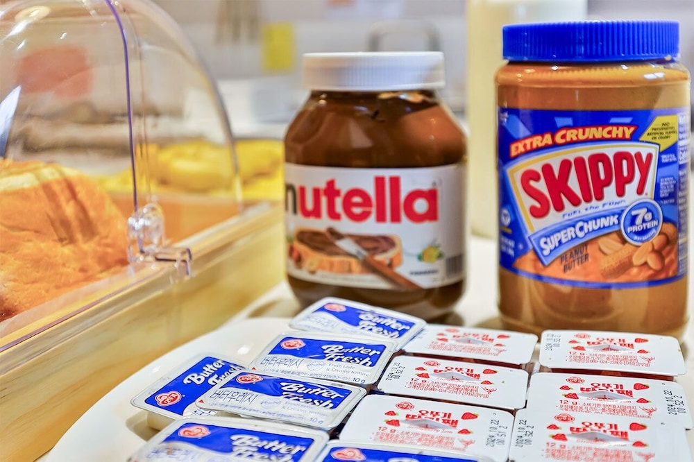 뷔페 아침 식사