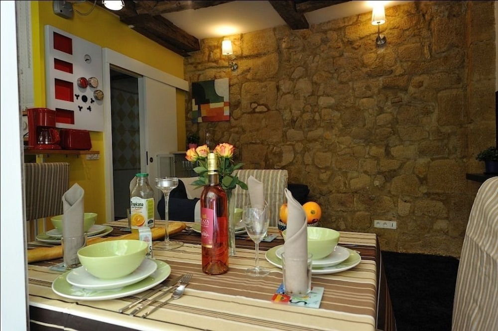 객실 내 식사 공간